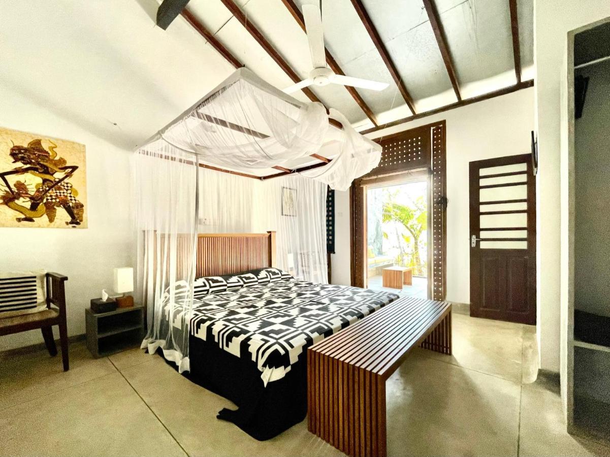 Isana Beach House Тангале Екстериор снимка