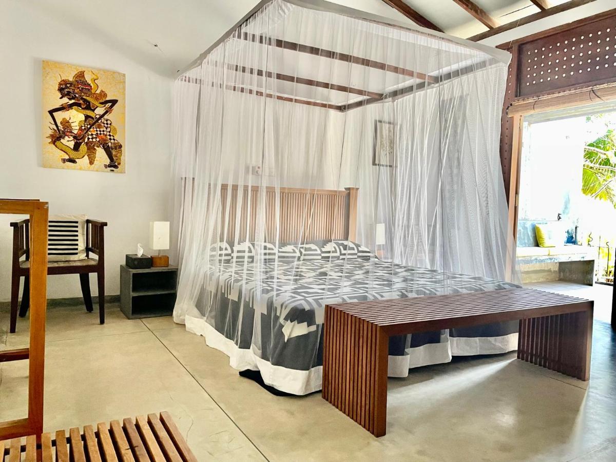 Isana Beach House Тангале Екстериор снимка
