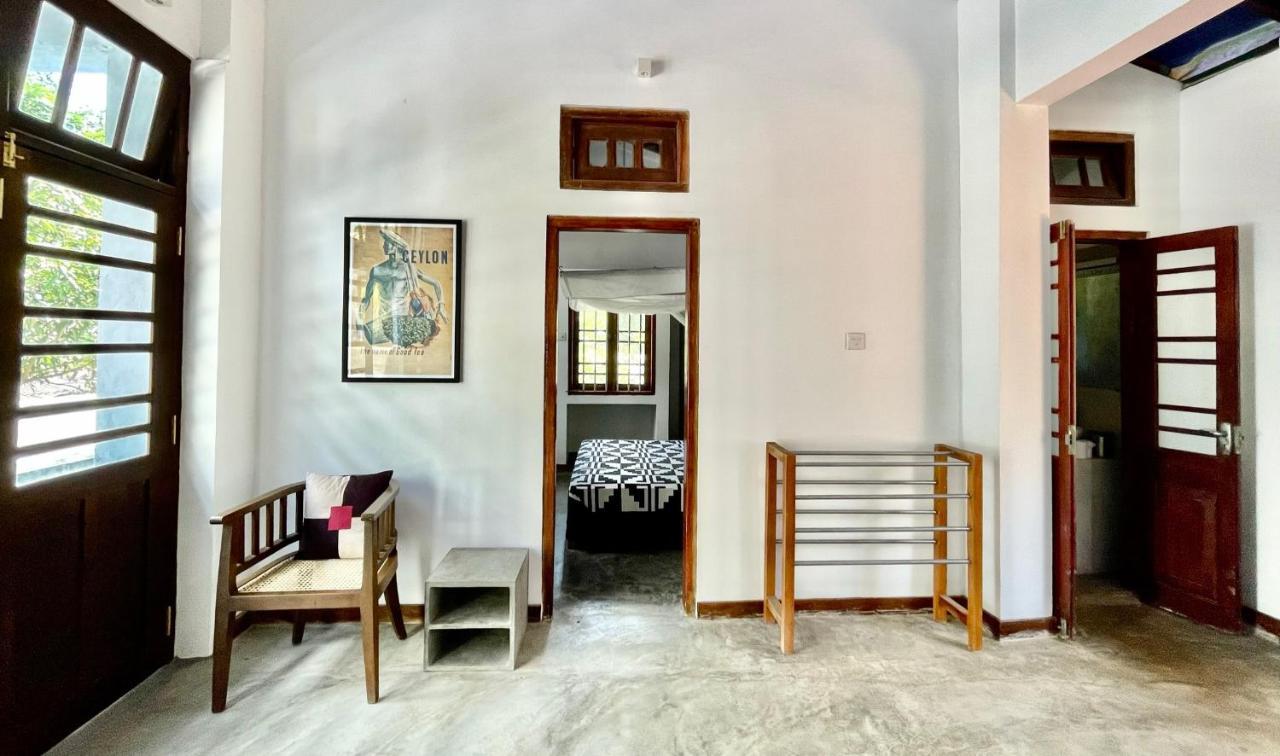 Isana Beach House Тангале Екстериор снимка