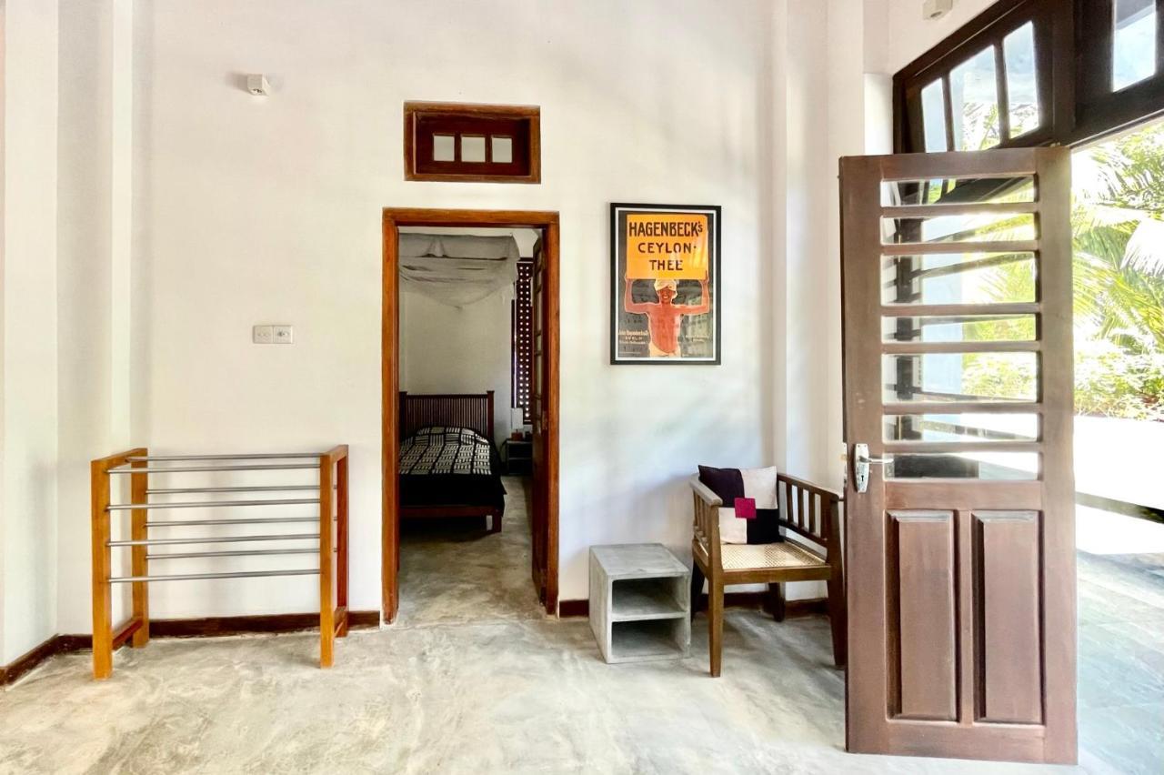 Isana Beach House Тангале Екстериор снимка