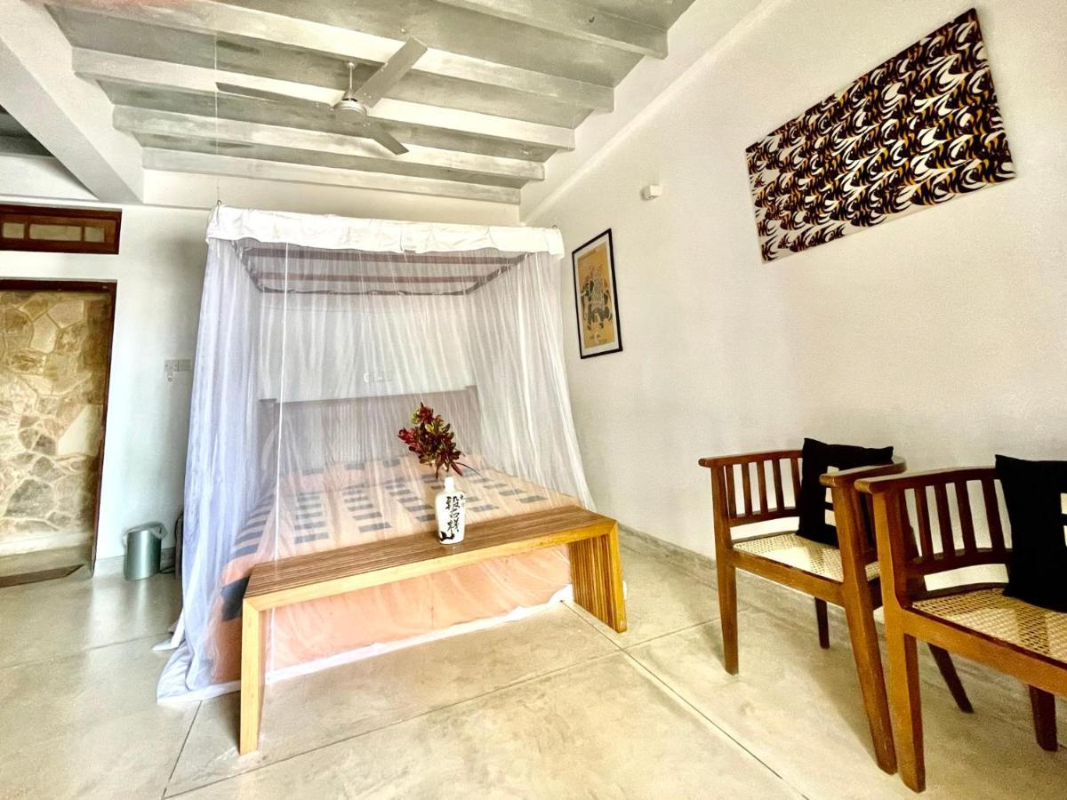 Isana Beach House Тангале Екстериор снимка