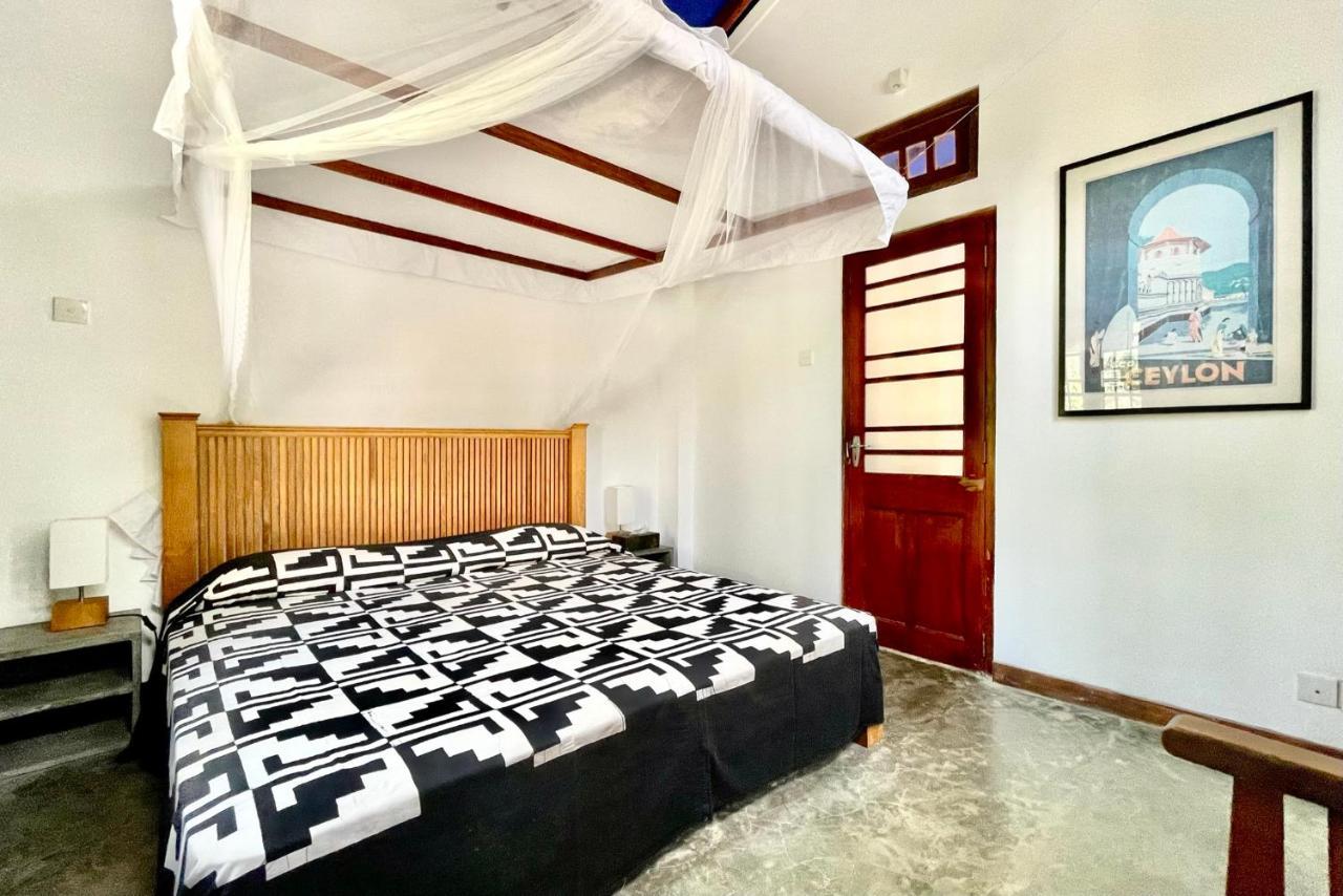 Isana Beach House Тангале Екстериор снимка